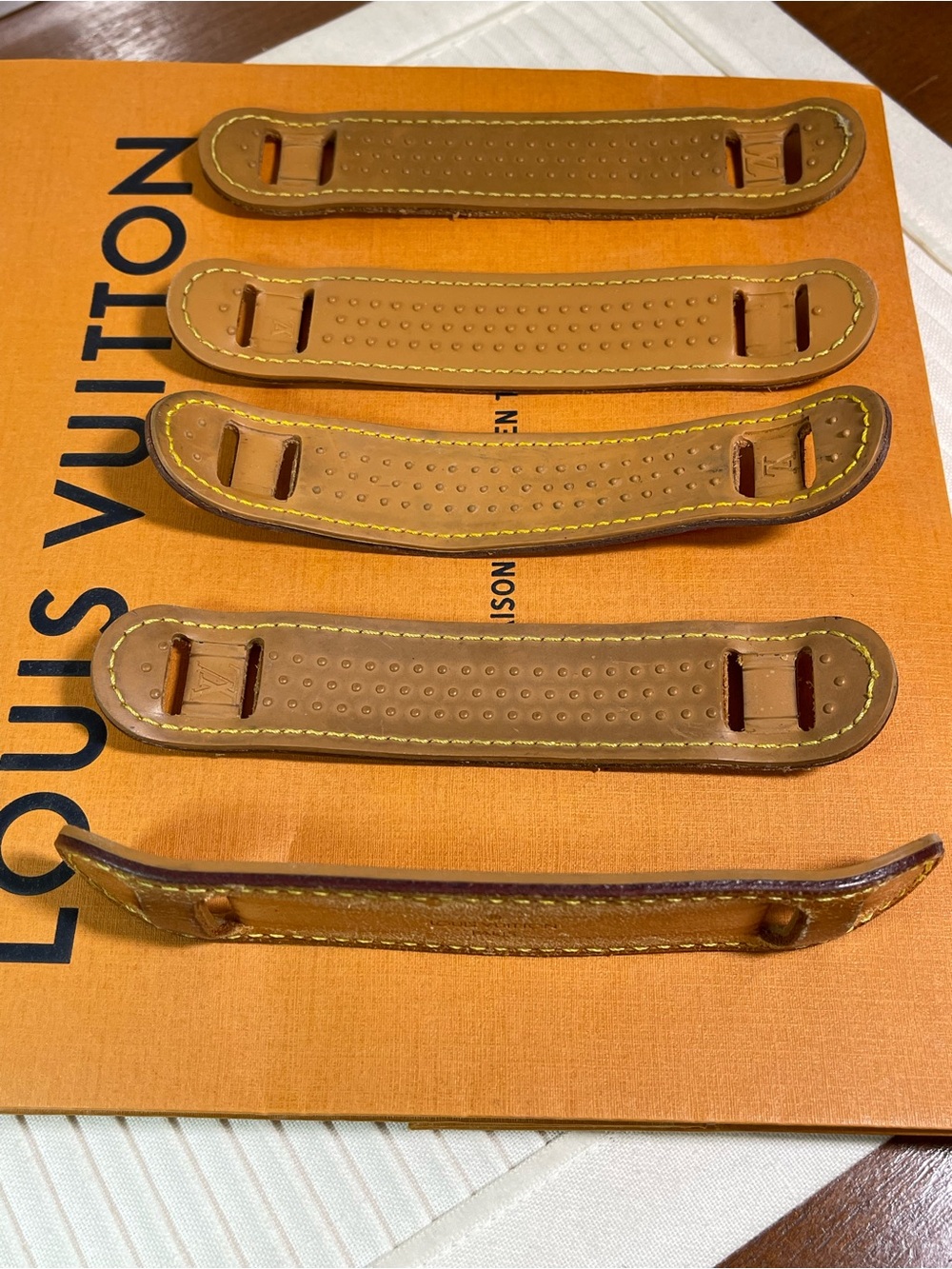 Louis Vuitton Vintage Vachetta MEDIUM 
Replacement Pad - Picture 12 of 16